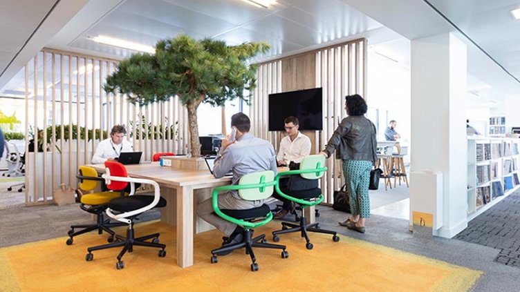 internal view of GOLD certified JLL paris office